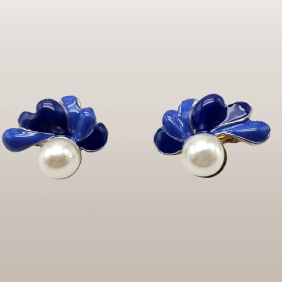 Vintage Blue Enamel Flower Clip-on Earrings with Pearl Centers Statement Jewelry - Picture 4 of 7